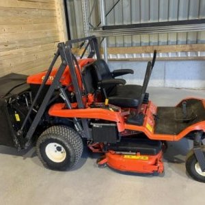 foto 555kg koszarka Kubota GZD15-II