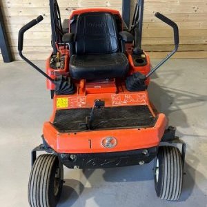 foto 555kg koszarka Kubota GZD15-II