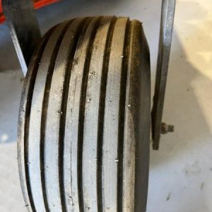 foto 555kg koszarka Kubota GZD15-II