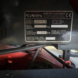 foto 555kg koszarka Kubota GZD15-II