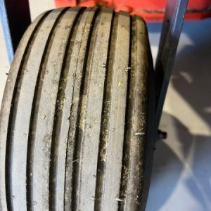 foto 555kg koszarka Kubota GZD15-II